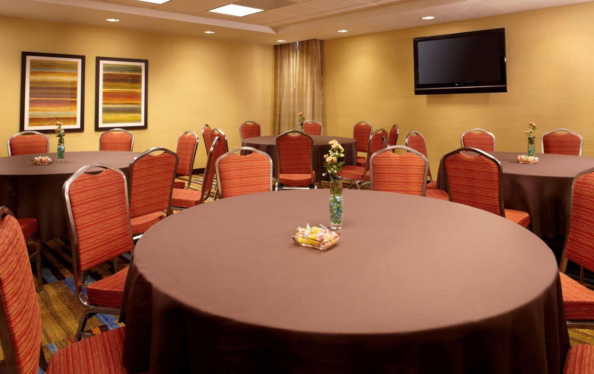 Fairfield Inn By Marriott East Rutherford Meadowlands מראה חיצוני תמונה