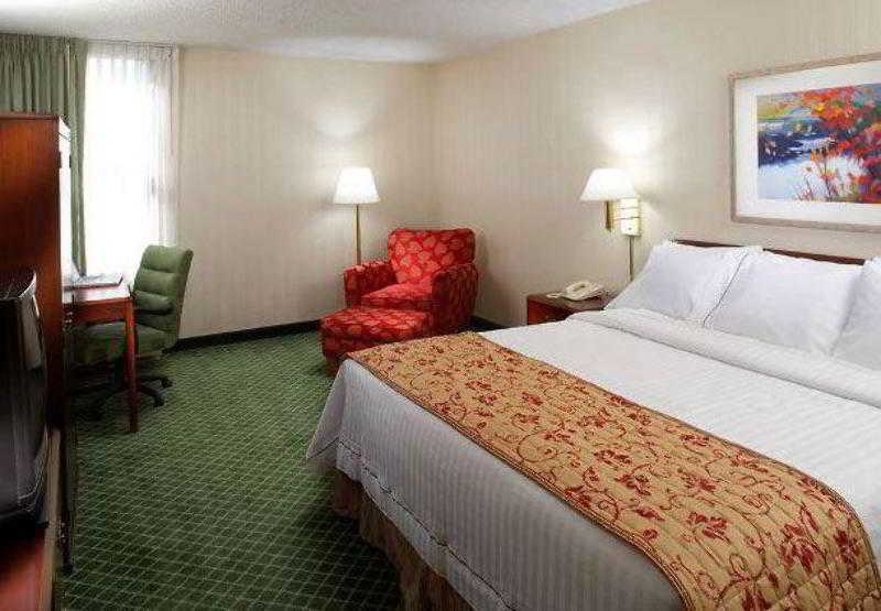 Fairfield Inn By Marriott East Rutherford Meadowlands מראה חיצוני תמונה